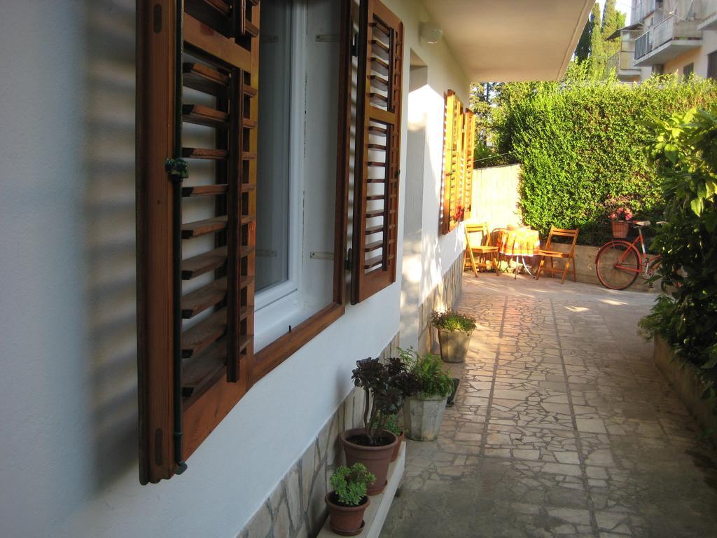 ييلسا Apartment Bosiljak الغرفة الصورة